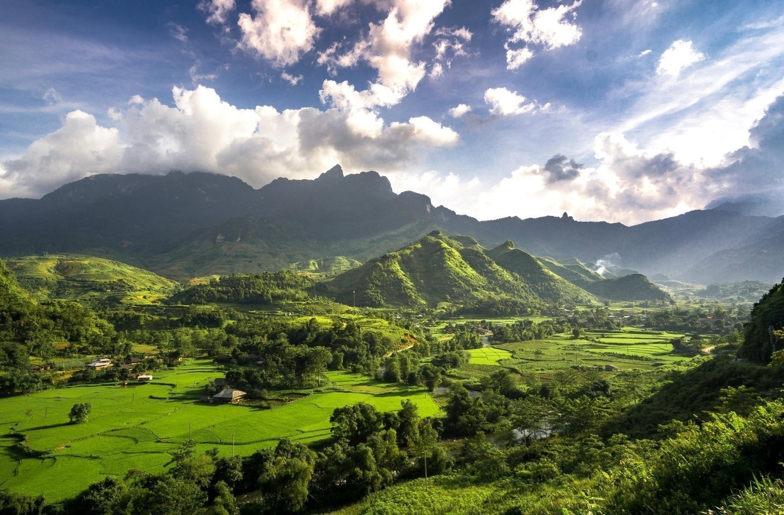 Northeast Vietnam Hike Ba Be, Cao Bang, Lang Son 8 Days